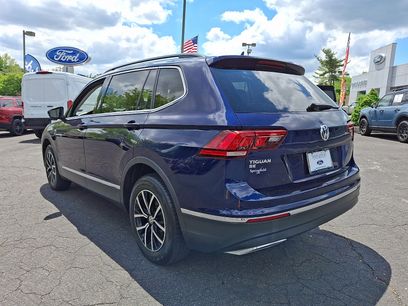 Used 2021 Volkswagen Tiguan SE w/ Panoramic Sunroof Package