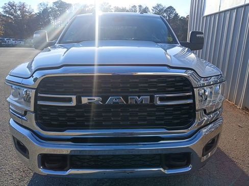 Used 2024 RAM 2500 Big Horn AWD/4WD image 11