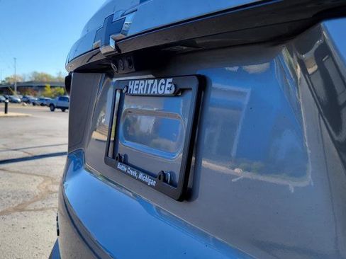 Used 2023 Chevrolet Traverse RS AWD/4WD image 29