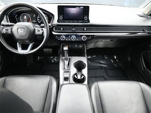 Certified 2024 Honda Civic EX-L image 9