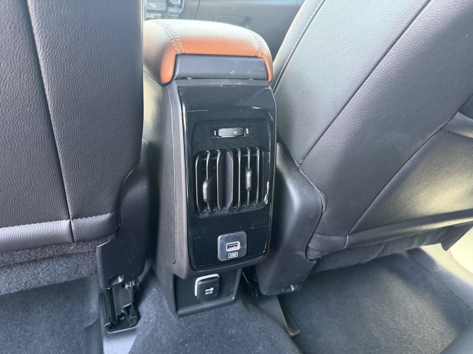 Certified 2025 Jeep Compass Limited AWD/4WD image 9