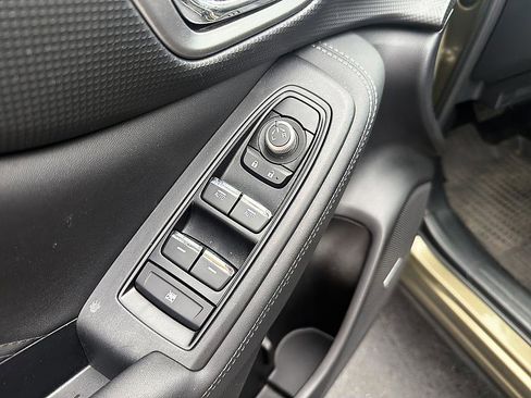 Used 2023 Subaru Forester Touring AWD/4WD image 10