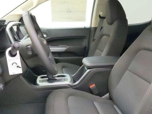 Used 2022 Chevrolet Colorado LT w/ LT Convenience Package image 16