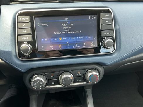 Used 2025 Nissan Versa SV w/ Trunk Package FWD image 21