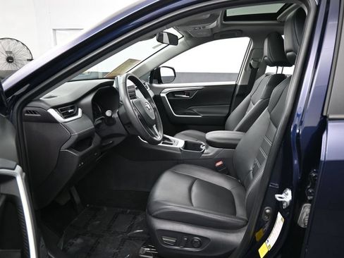 Used 2025 Toyota RAV4 XLE Premium FWD image 10