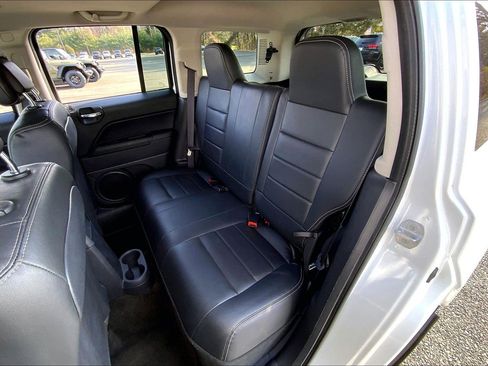 Used 2017 Jeep Patriot High Altitude image 19