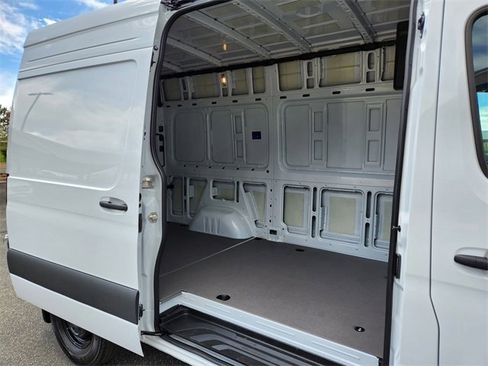 New 2025 Mercedes-Benz Sprinter 2500 image 15