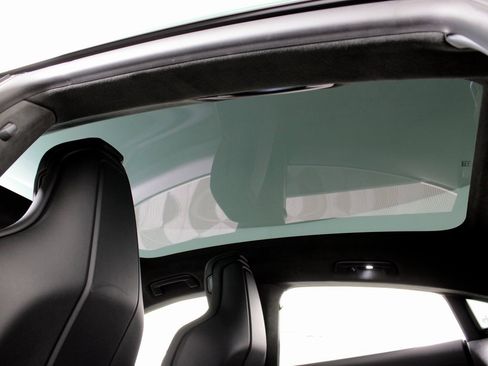 Used 2023 Porsche Taycan GTS image 19