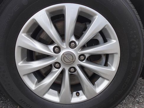 Used 2018 Chrysler Pacifica Touring-L FWD image 5