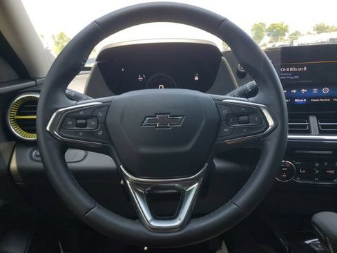 Used 2025 Chevrolet Trax ACTIV w/ Driver Confidence Package FWD image 23