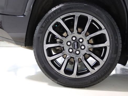 Used 2022 GMC Acadia Denali w/ Black Diamond Edition AWD/4WD image 77