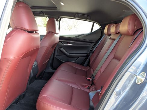 Used 2023 MAZDA MAZDA3 s image 14