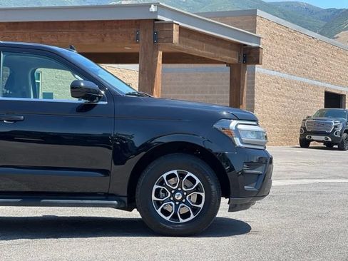 Used 2023 Ford Expedition XLT AWD/4WD image 10
