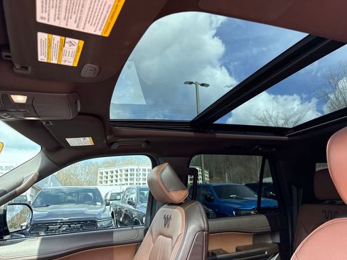 Used 2024 Ford Expedition Max King Ranch AWD/4WD image 25