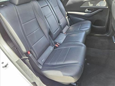 Used 2022 Mercedes-Benz GLS 450 4MATIC image 19