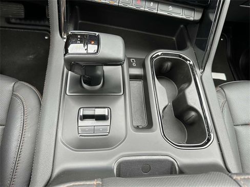 Used 2024 GMC Sierra 1500 AT4 w/ Technology Package image 24