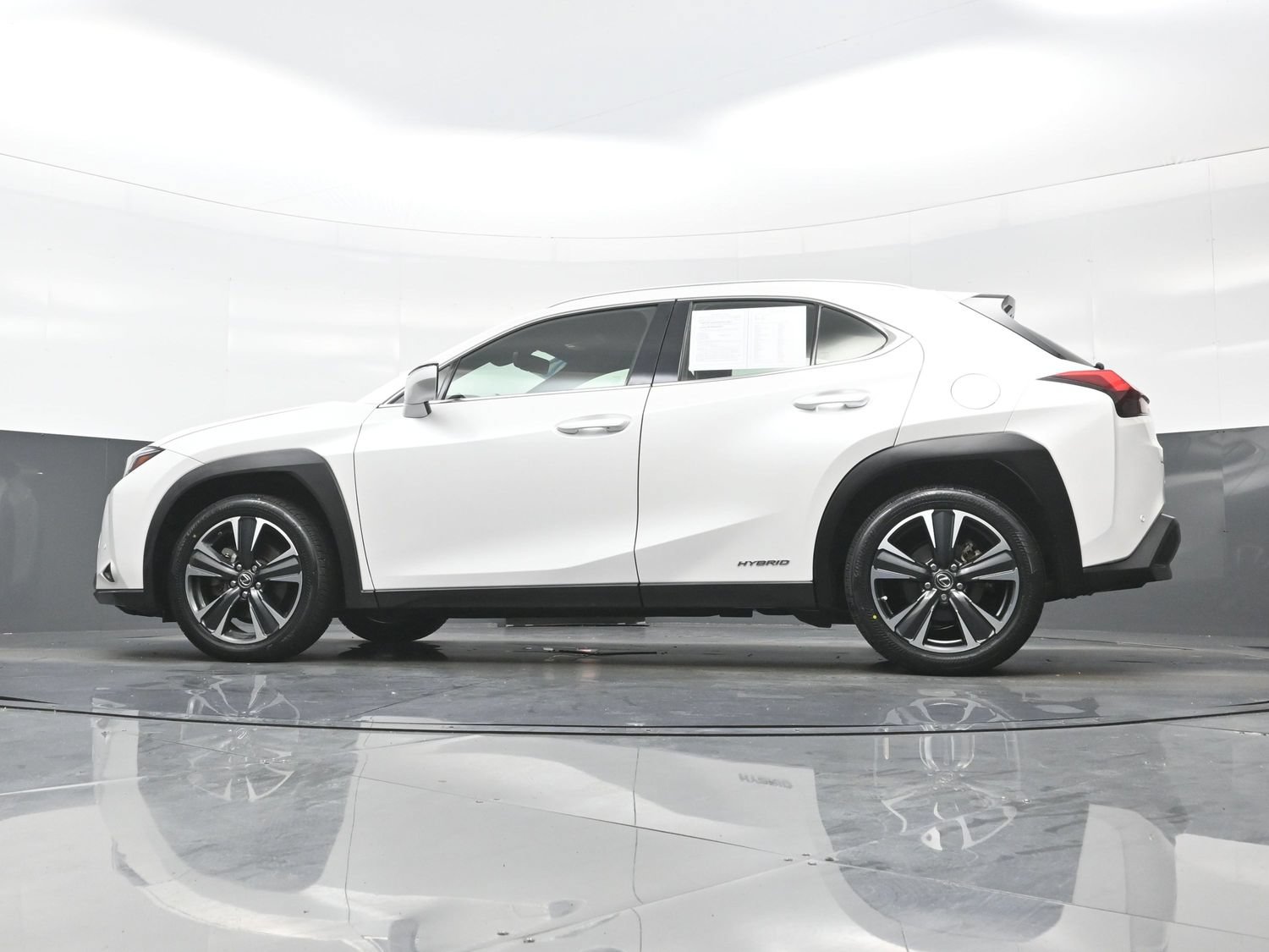 Used 2021 Lexus UX 250h w/ Premium Package AWD/4WD image 33
