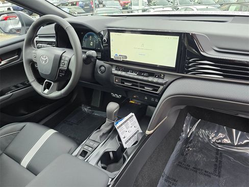 New 2026 Toyota Camry Hybrid image 10