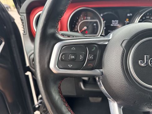 Used 2022 Jeep Wrangler Unlimited Rubicon w/ Xtreme Recon 35" Tire Package AWD/4WD image 29