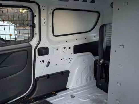 Used 2019 RAM ProMaster City Tradesman SLT image 17