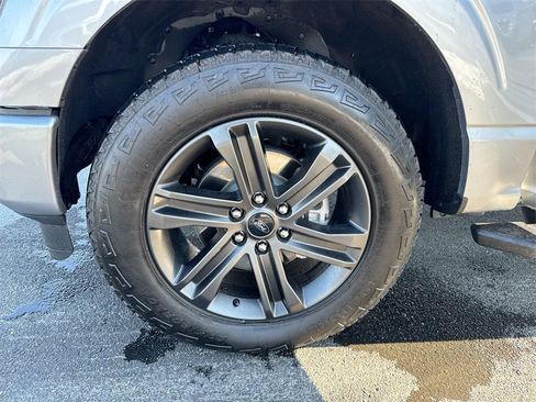 Used 2022 Ford F150 XLT w/ Equipment Group 302A High image 26