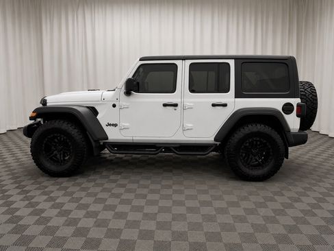 Used 2021 Jeep Wrangler Unlimited Sport AWD/4WD image 7