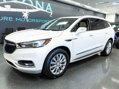 Used 2019 Buick Enclave Premium w/ Experience Buick Package image 2