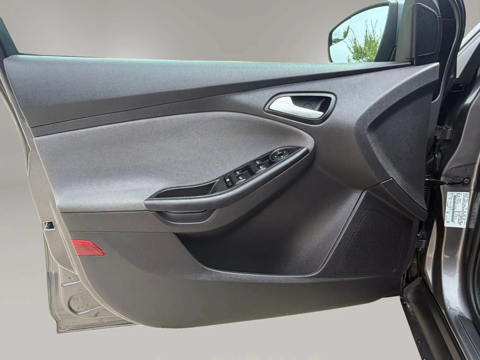 Used 2014 Ford Focus SE FWD image 12