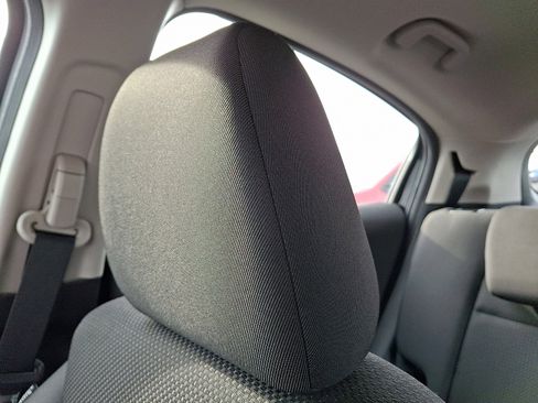 Used 2019 Honda HR-V LX image 13