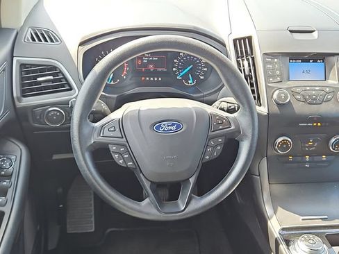 Used 2019 Ford Edge SE FWD image 12