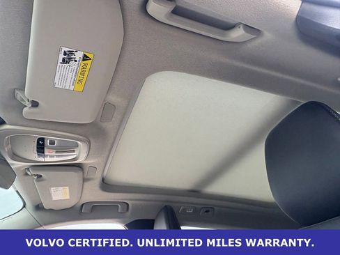 Certified 2025 Volvo XC40 B5 Core AWD/4WD image 28