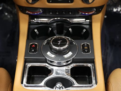 Used 2016 Rolls-Royce Ghost image 40