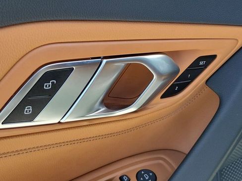 Used 2025 BMW Z4 M40i w/ Edition RWD image 25
