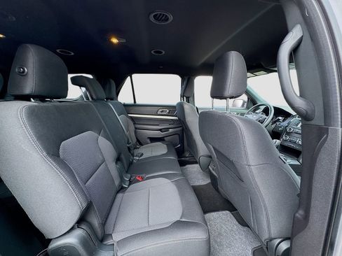 Used 2019 Ford Explorer XLT w/ Class III Trailer Tow Package FWD image 26