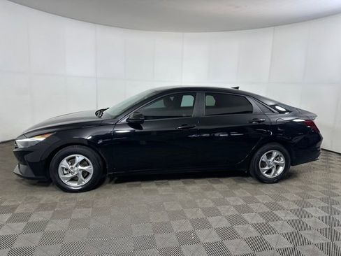 Used 2021 Hyundai Elantra SE image 6