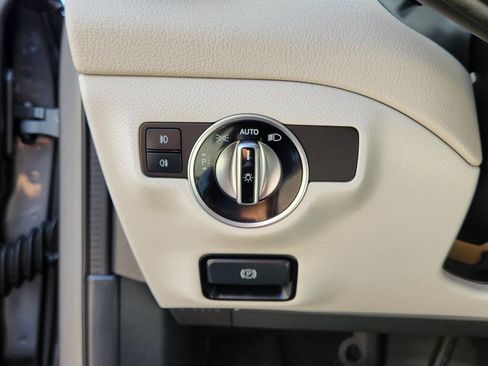 Used 2018 Mercedes-Benz GLA 250 4MATIC w/ Convenience Package image 19