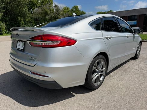 Used 2019 Ford Fusion Titanium FWD image 4