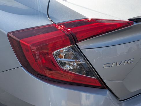 Used 2019 Honda Civic Sport image 13