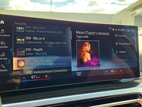 Used 2024 BMW 330i xDrive Sedan w/ Premium Package AWD/4WD image 17