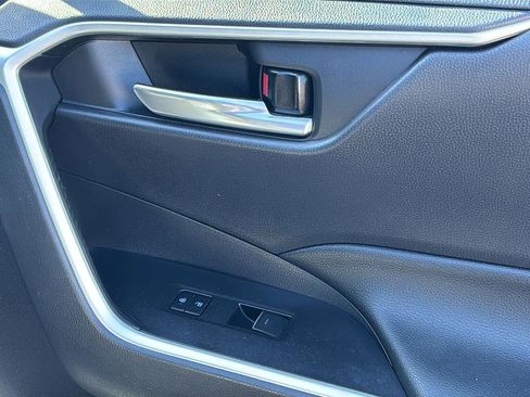 Used 2022 Toyota RAV4 XLE w/ Convenience Package image 37