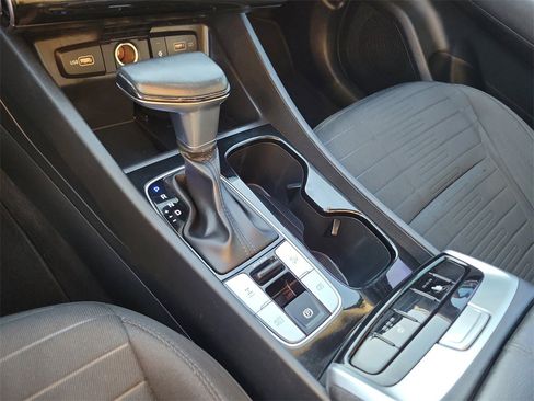 Used 2022 Hyundai Santa Cruz SEL Premium image 32