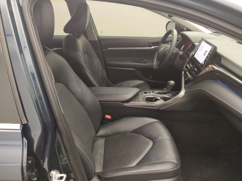 Used 2021 Toyota Camry XSE image 21