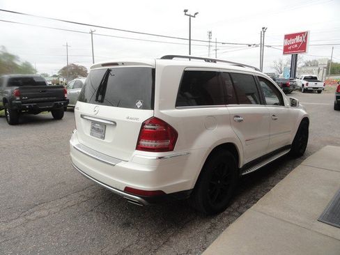 Used 2011 Mercedes-Benz GL 450 4MATIC image 4