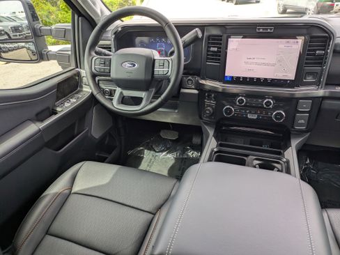 New 2026 Ford F250 Lariat w/ FX4 Off-Road Package image 35