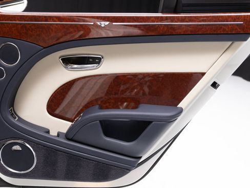 Used 2017 Bentley Mulsanne RWD image 69