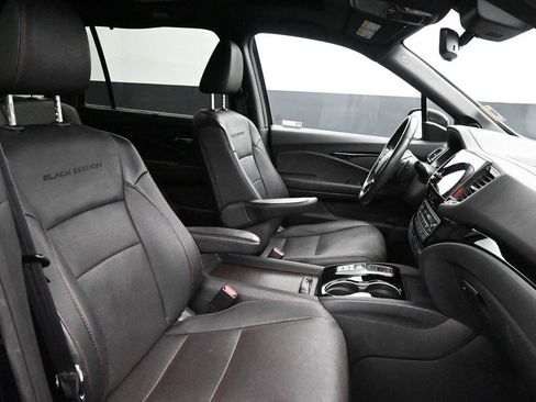 Used 2022 Honda Pilot Black Edition image 9