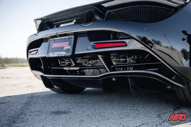 Used 2019 McLaren 720S RWD image 38