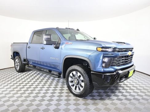 Used 2025 Chevrolet Silverado 2500 Custom w/ Custom Value Package AWD/4WD image 10