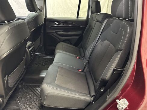 Used 2023 Jeep Grand Cherokee Laredo w/ Luxury Tech Group I image 13