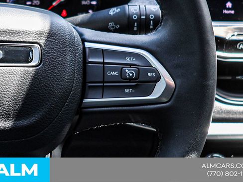 Used 2024 Jeep Compass Latitude AWD/4WD image 28